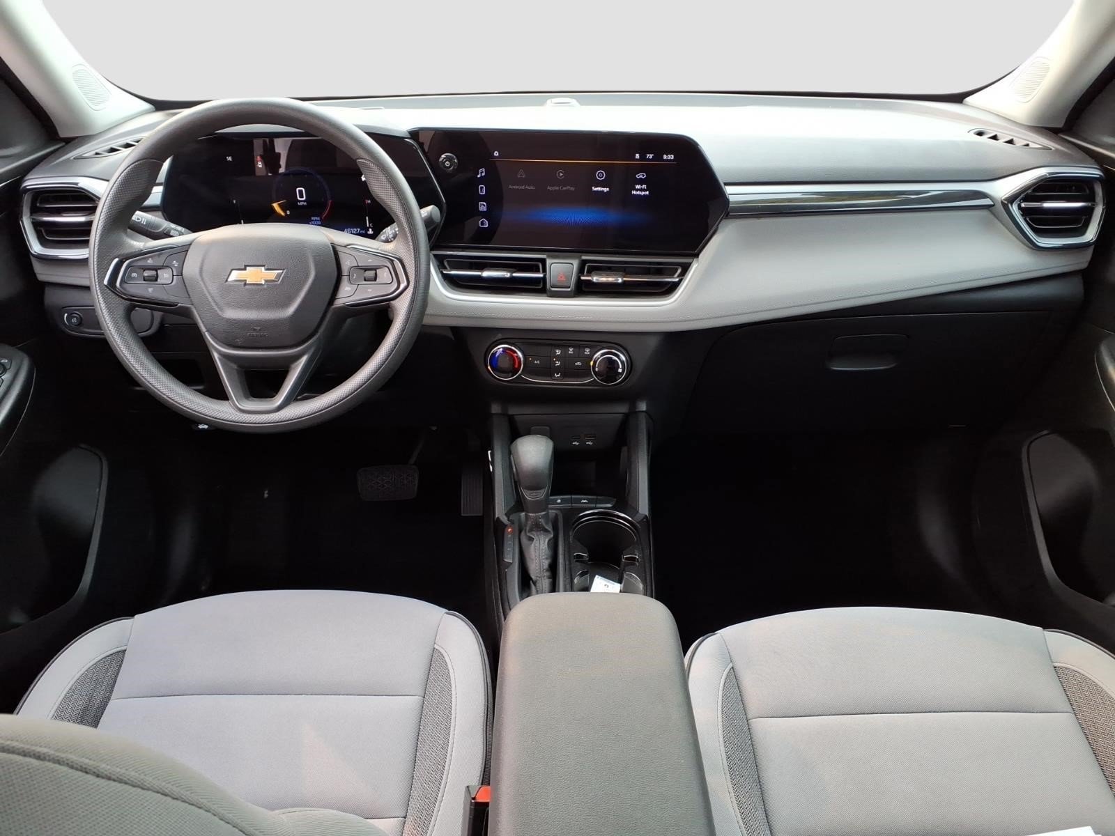 Used 2024 Summit White Gaz Chevrolet LS image 11