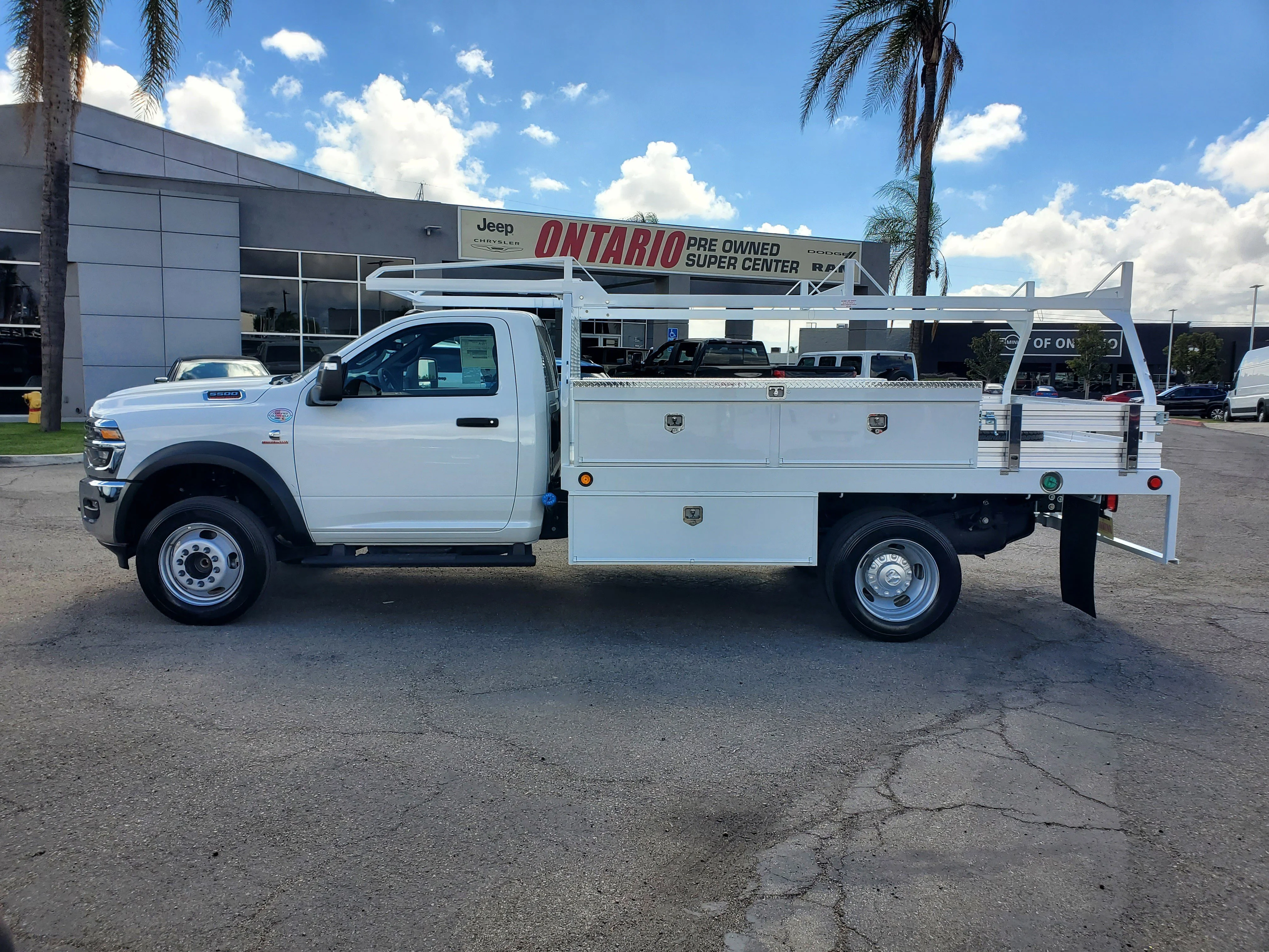 New 2026 Bright White Clear-Coat Exterior Paint RAM Tradesman image 7