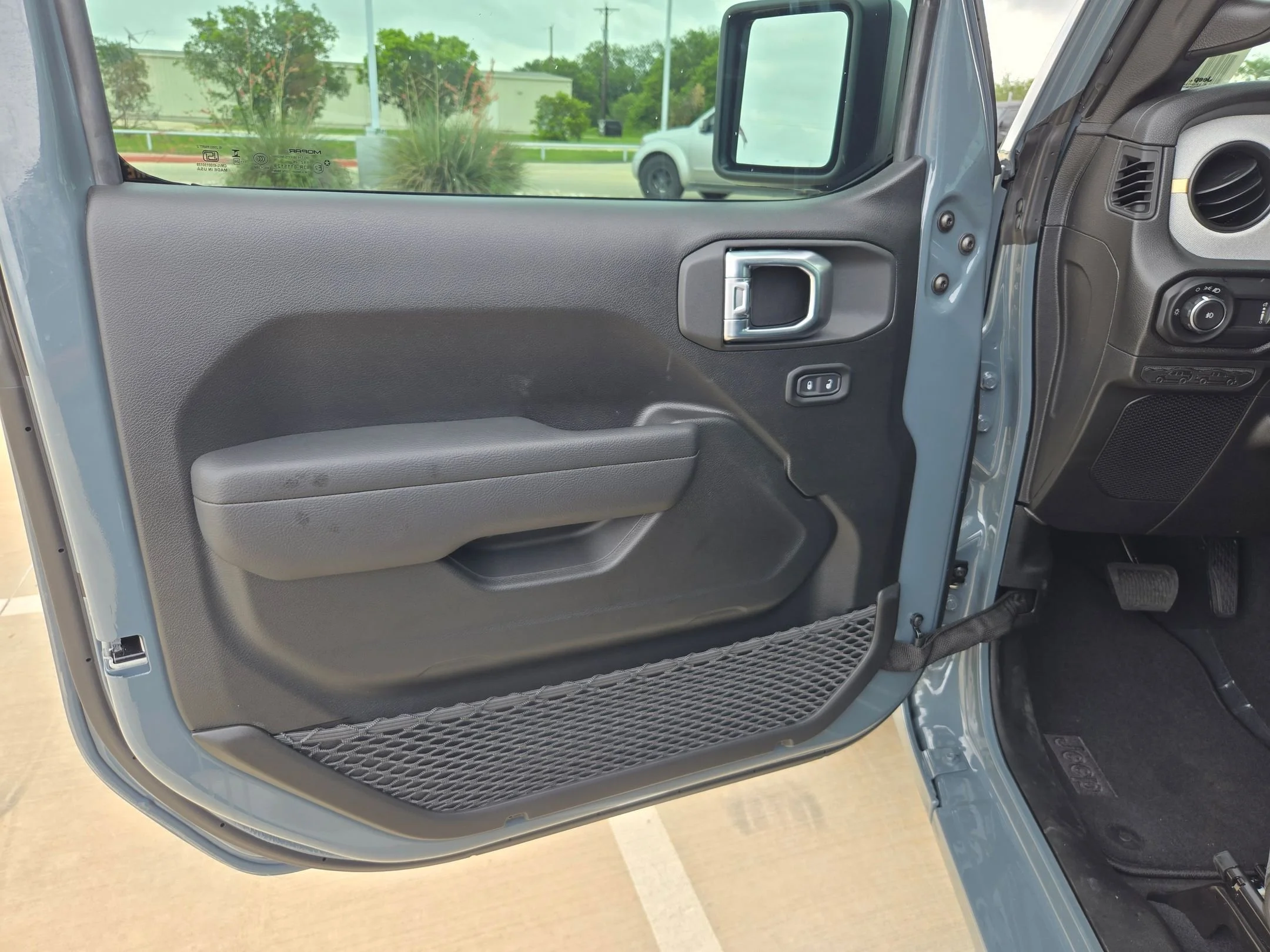New 2026 Anvil Clear-Coat Exterior Paint Jeep Sport image 12