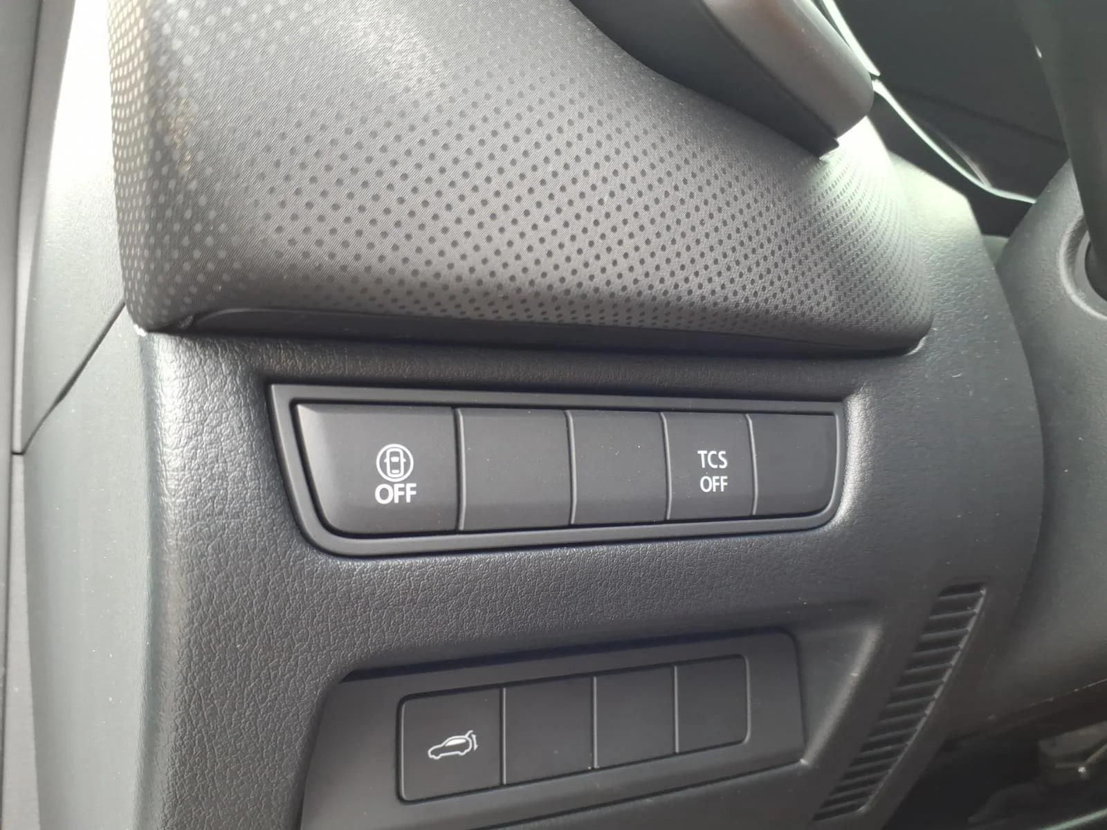 Used 2025 Wind Chill Pearl Mazda 2.5 S Preferred Package image 7
