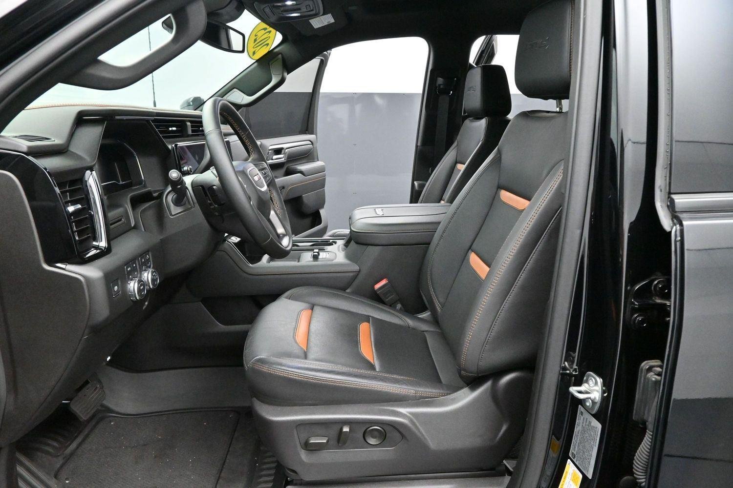 Used 2025 Onyx Black GMC AT4 image 13
