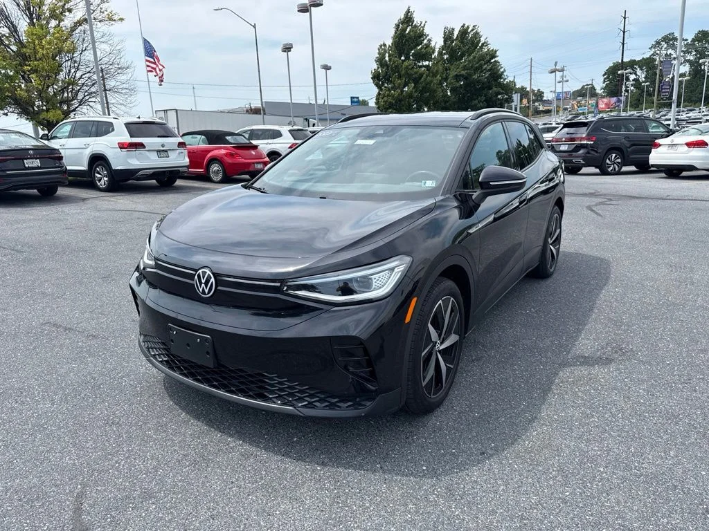 Certified Used 2023 Deep Black Pearl Volkswagen Pro S image 11