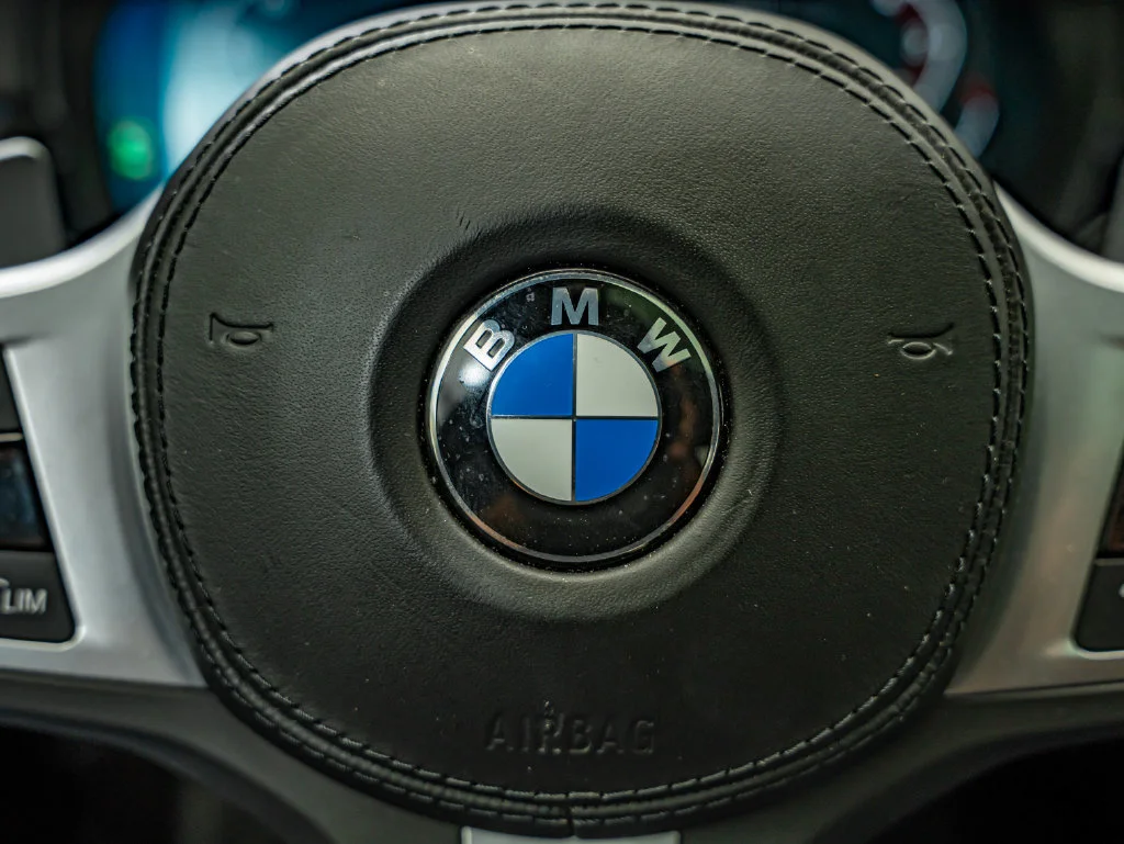 Used 2022 Alpine White BMW 540i image 21