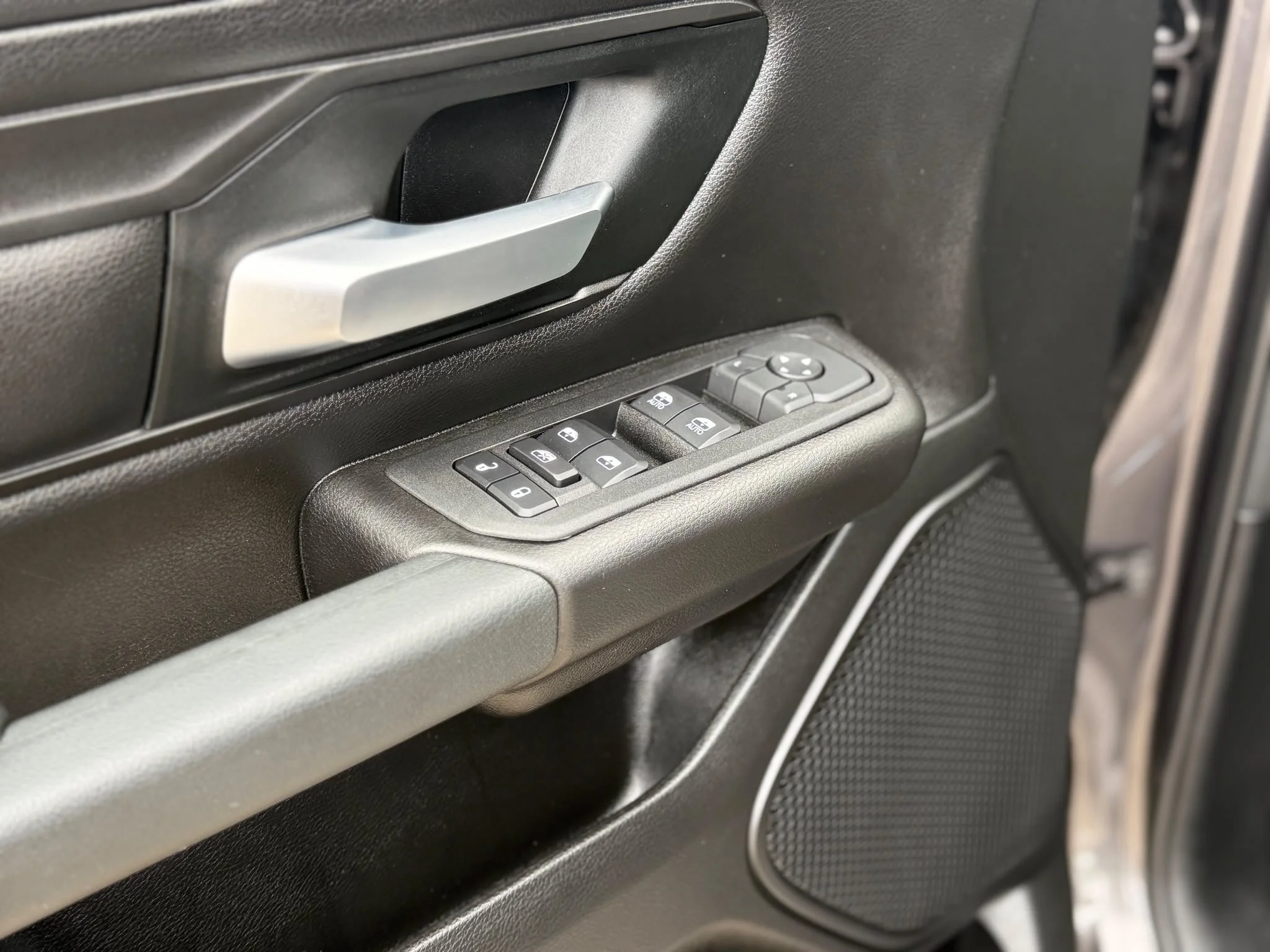 Certified Used 2026 Granite Crystal Metallic Ram Warlock 4x4*6 Pass | 3.0L I6 | 33in Tires | Adaptive Cruise | Remote Start | Park Assist image 10