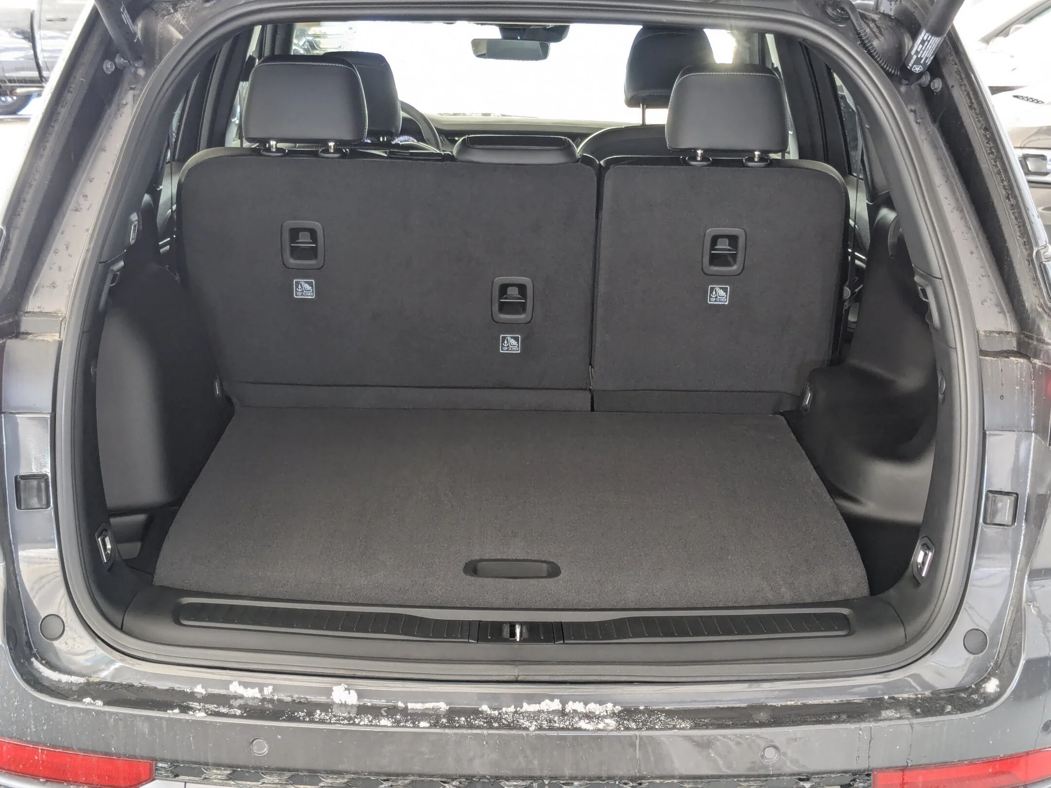 New 2026 Grey Jeep Altitude - - Power Sunroof - 20 Gloss Black Wheels - Capri Leatherette/Suede - Remote Start & More! image 29