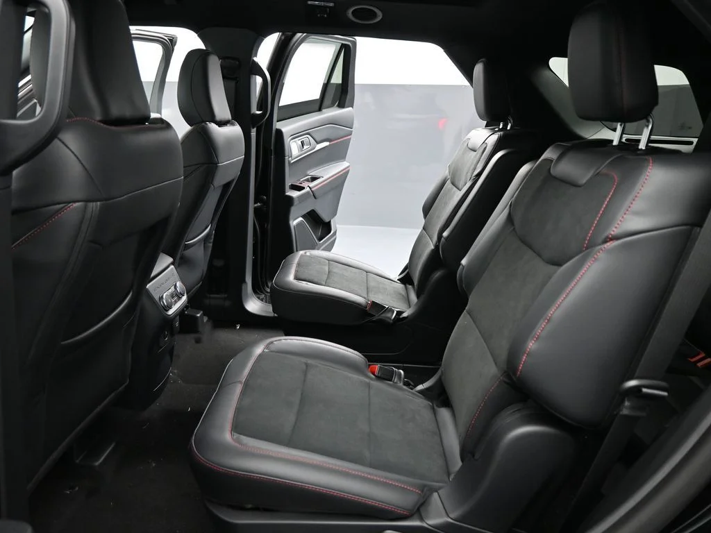 New 2026 Agate Black Metallic Ford ST image 21