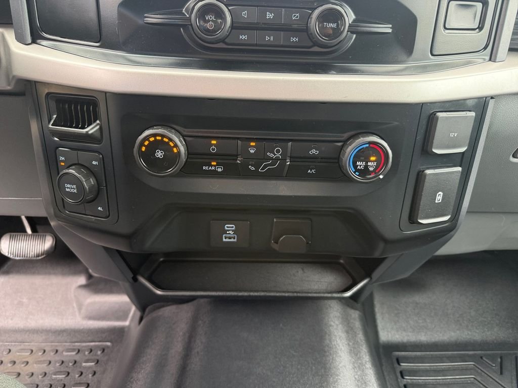 Used 2023 Black Ford XLT image 24