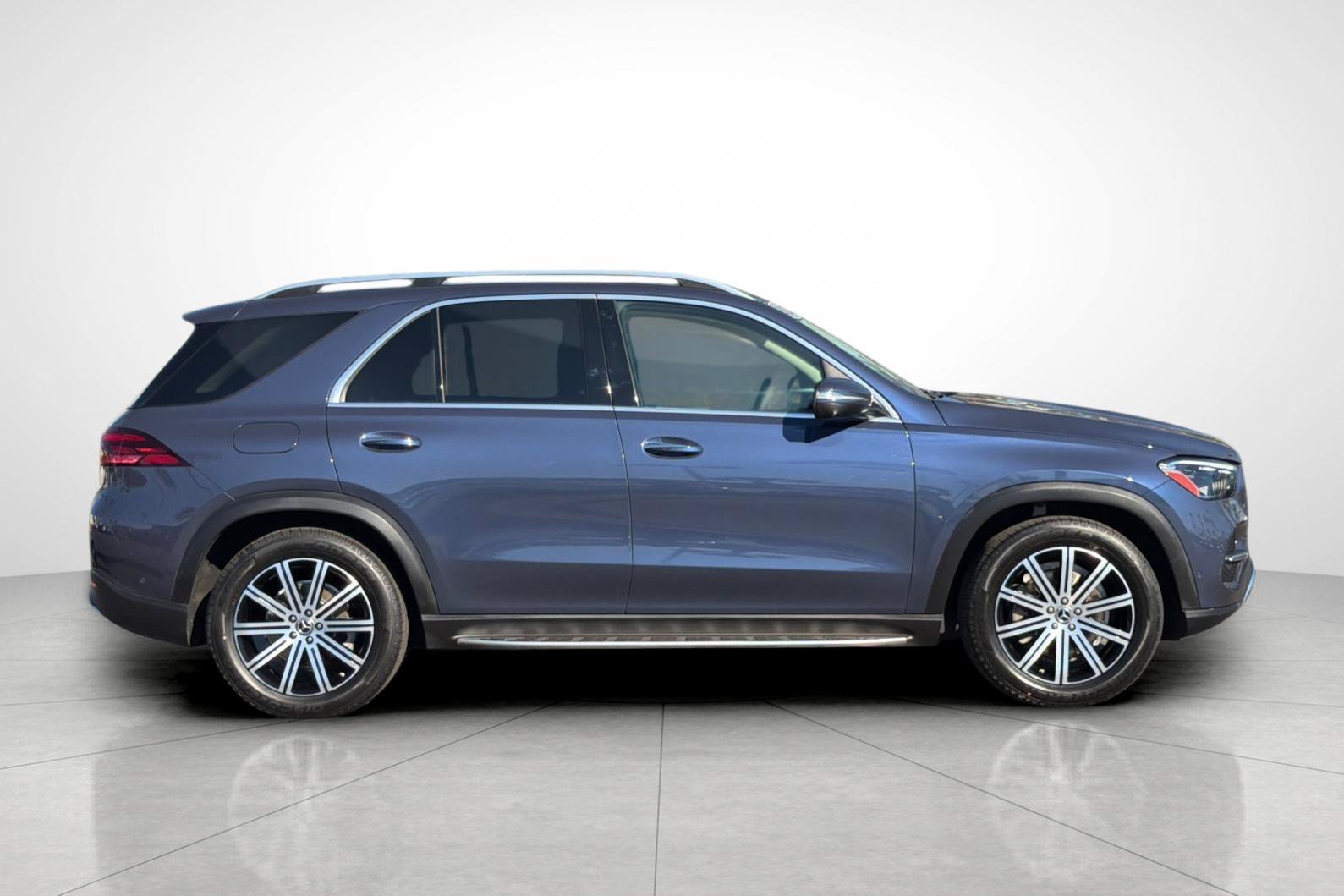 Certified Used 2024 Blue Mercedes-Benz GLE 350 image 25