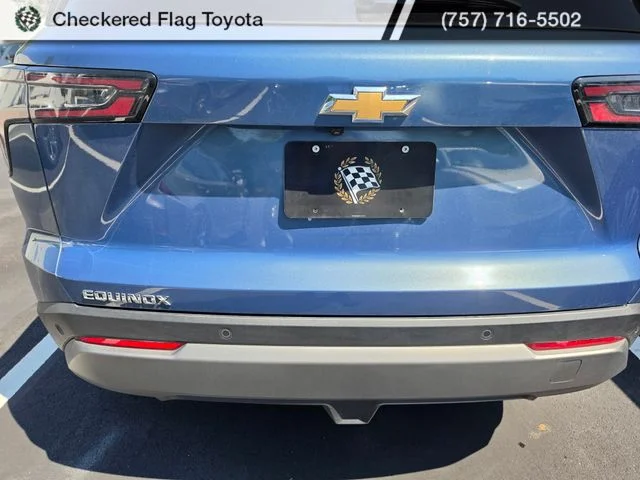 Used 2025 Lakeshore Blue Metallic Chevrolet LT image 7