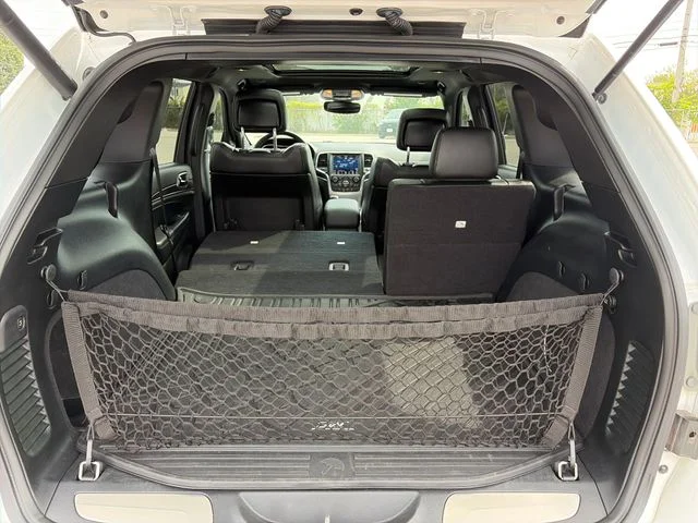 Used 2018 White Jeep Limited image 32