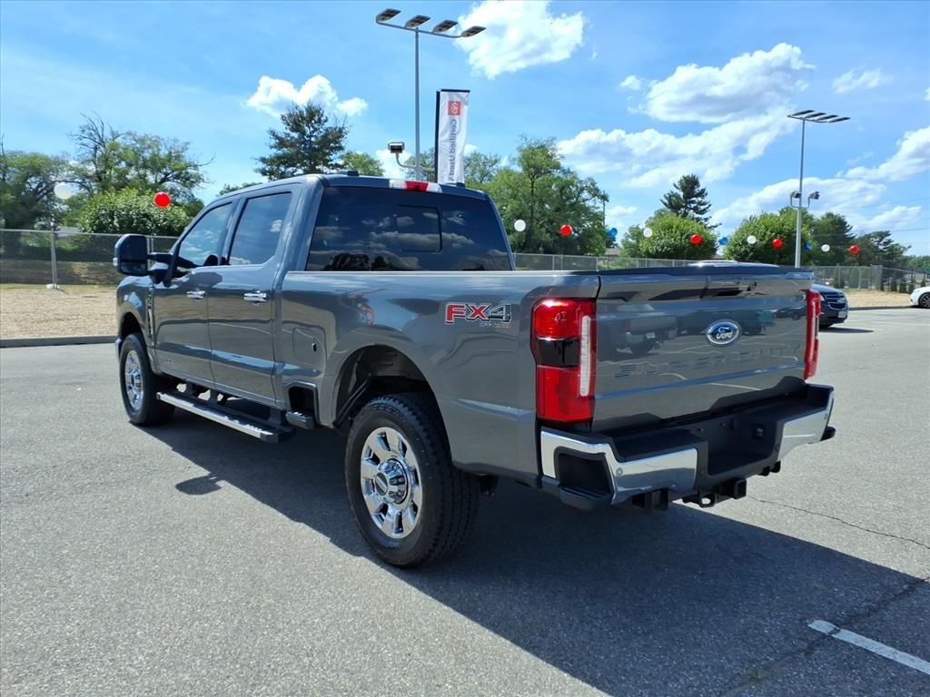 Used 2025 Gray Ford Lariat image 7