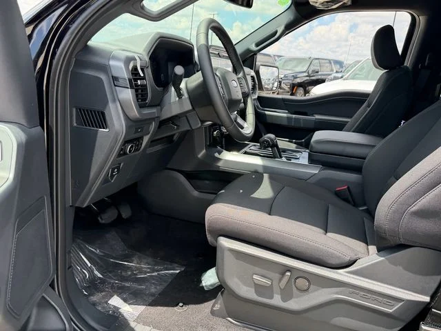 New 2026 Agate Black Metallic Ford XLT image 8