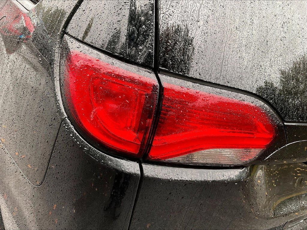Used 2019 Black Chrysler Touring L Plus image 33