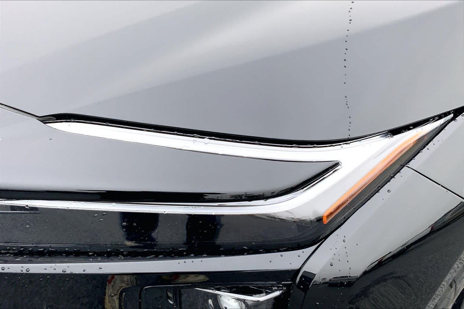 2026 Toyota bZ XLE - Photo 13