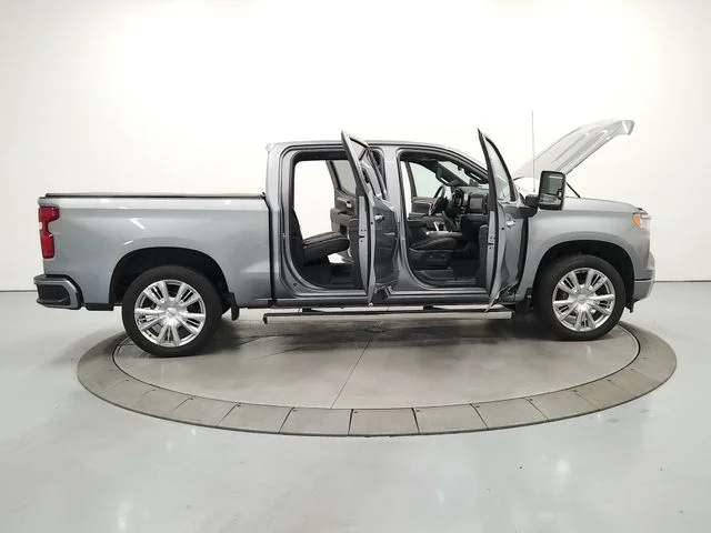 Used 2024 Gray Chevrolet High Country image 16