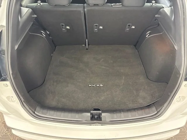 Used 2023 White Nissan S image 25