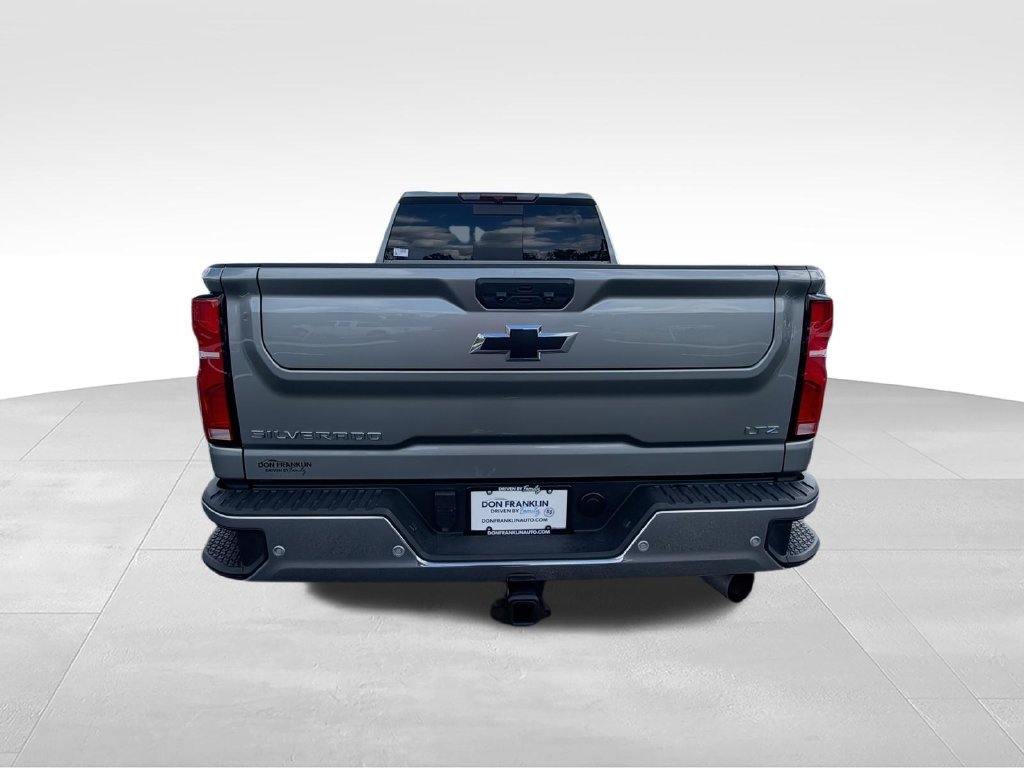 Used 2025 Gray Chevrolet LTZ image 7