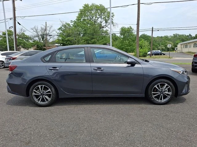 Used 2023 Gray Kia LXS image 8