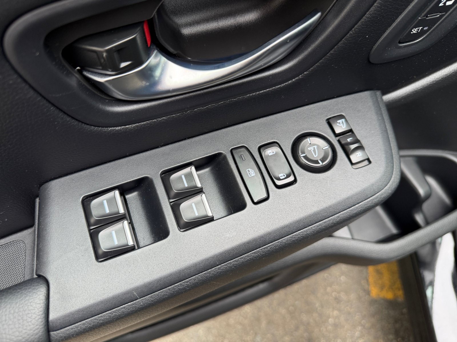 2025 Honda Pilot Black Edition - Photo 30