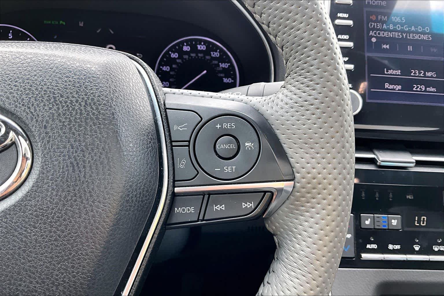 Used 2019 Wind Chill Pearl Toyota Limited image 25