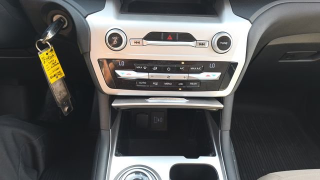 Used 2020 Silver Ford Base image 27