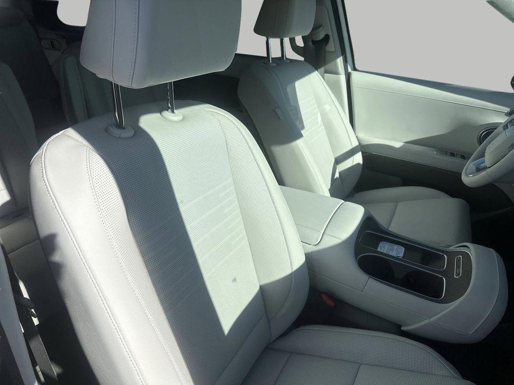 New 2026 Creamy White Pearl Hyundai Limited FWD image 28