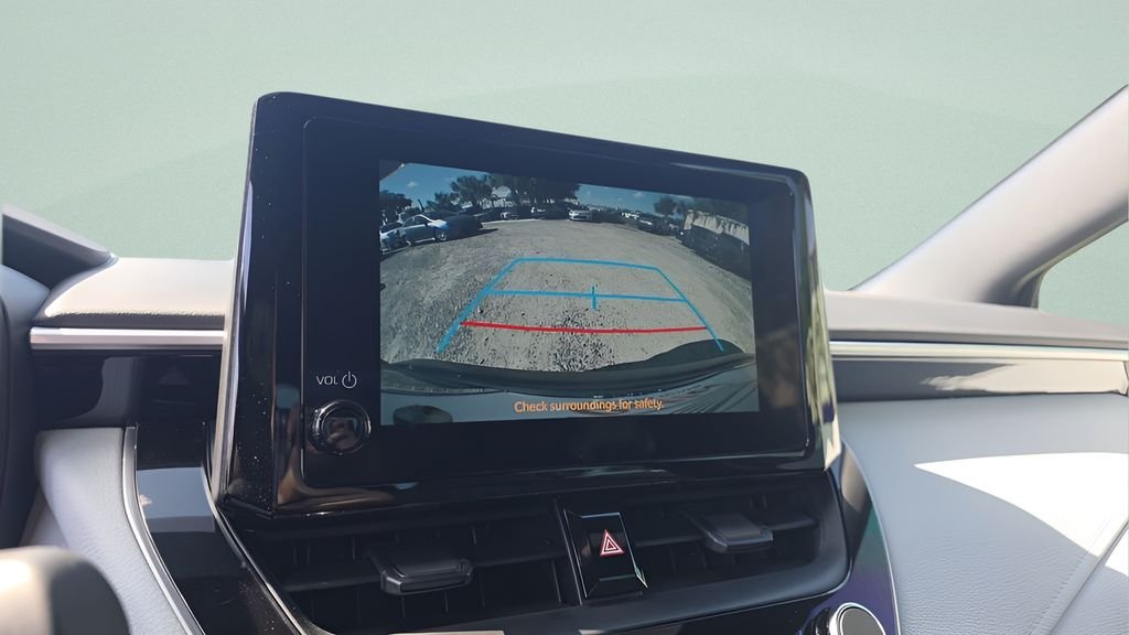2025 Toyota Corolla SE - Photo 14