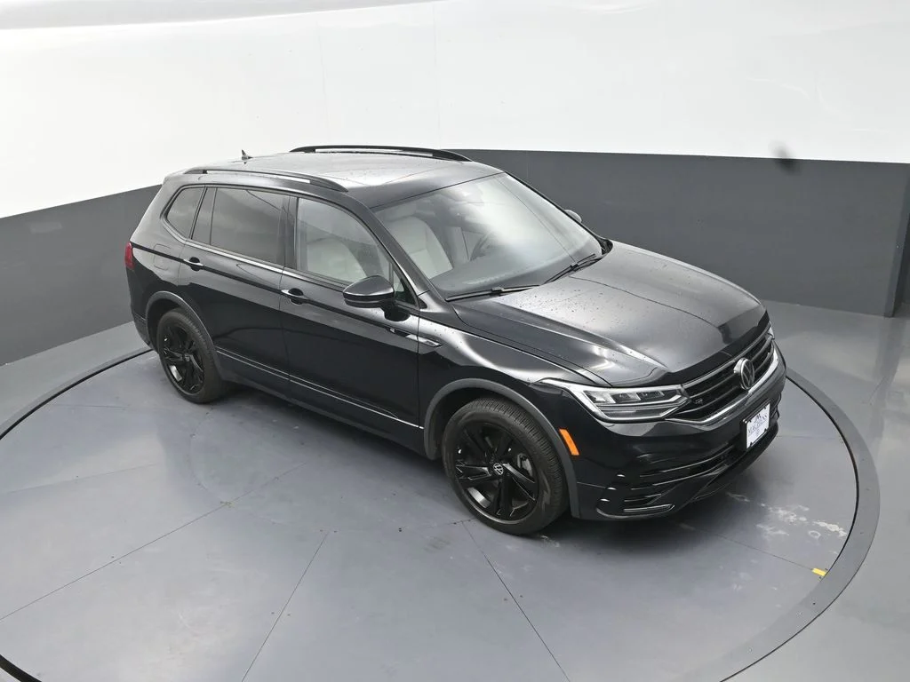 Used 2024 Black Volkswagen 2.0T SE R-Line Black image 13