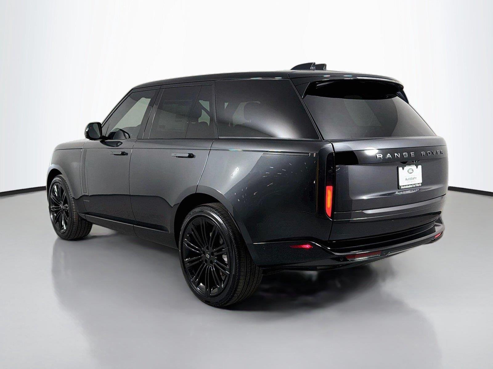 New 2027 Carpathian Grey Land Rover SE image 7