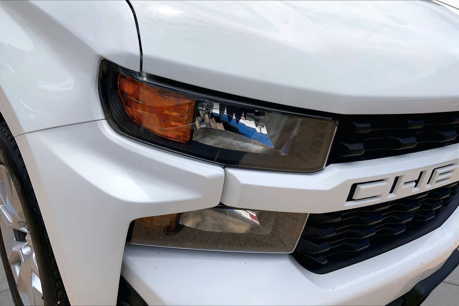 Used 2020 Summit White Chevrolet Custom image 26