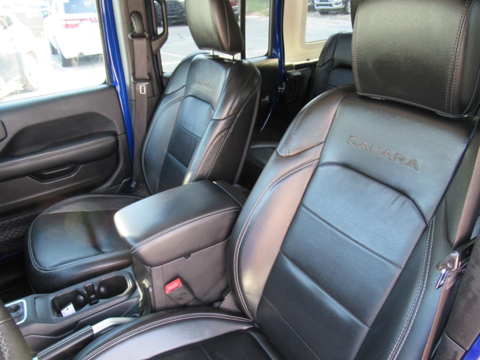 Used 2018 Blue Jeep Unlimited Sahara image 19