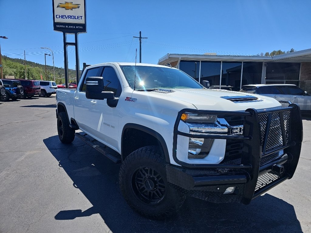 2021 Chevrolet Silverado HD LT 4WD Crew Cab Standard Box's photo