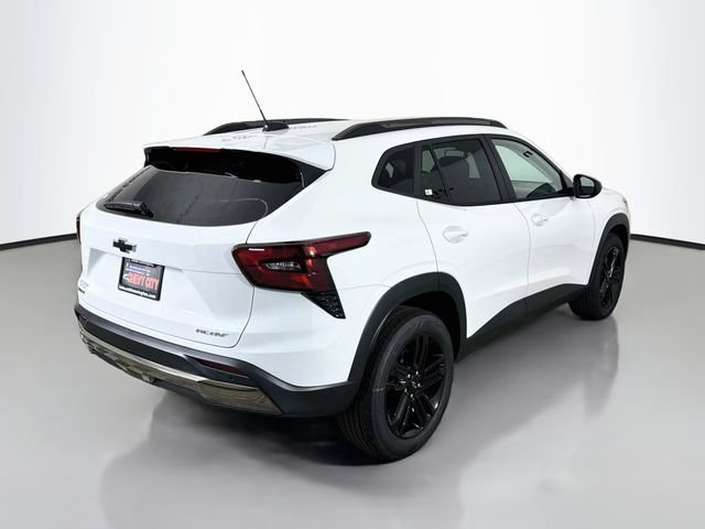 New 2026 Summit White Chevrolet ACTIV image 9