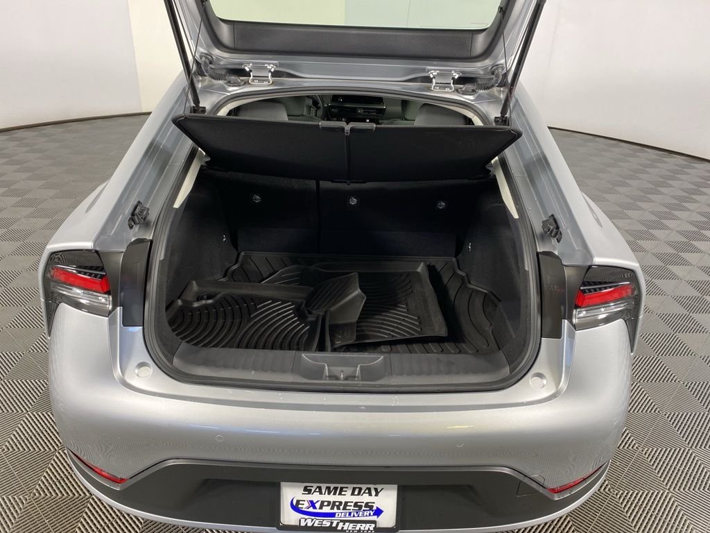 2023 Toyota Prius LE - Photo 21