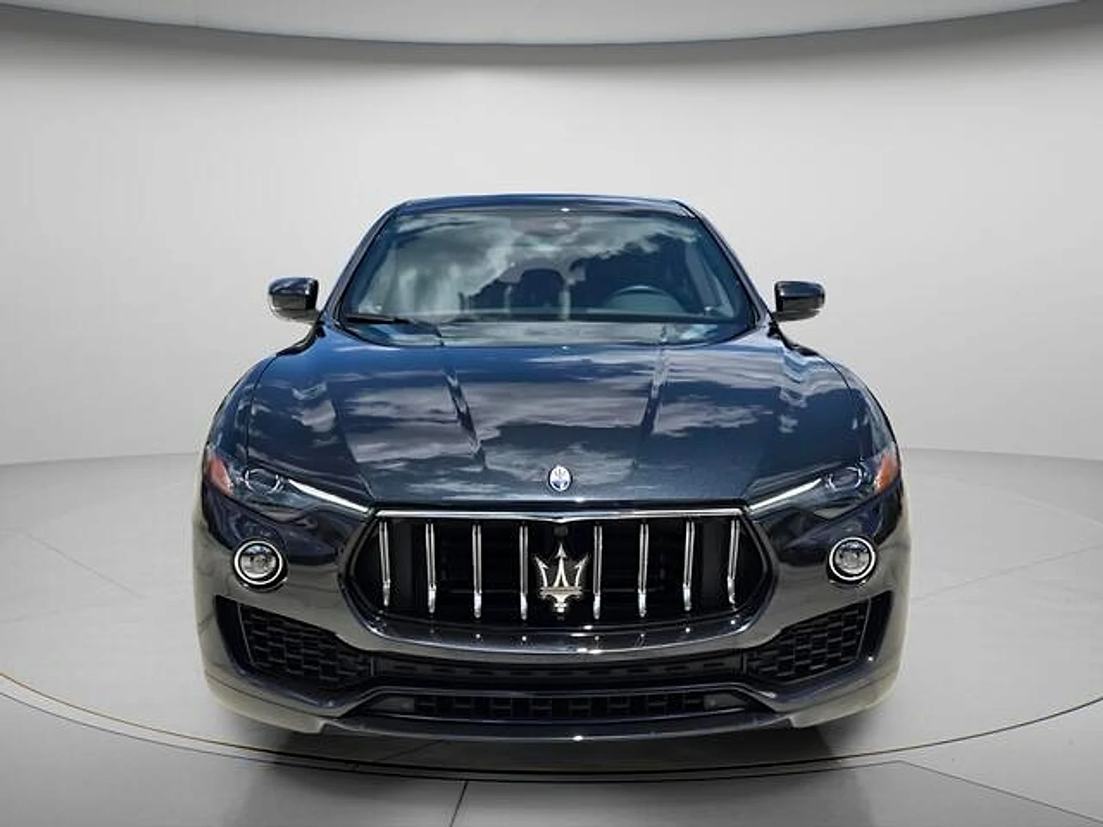 Used 2023 Nero Ribelle Metallic Maserati GT image 4