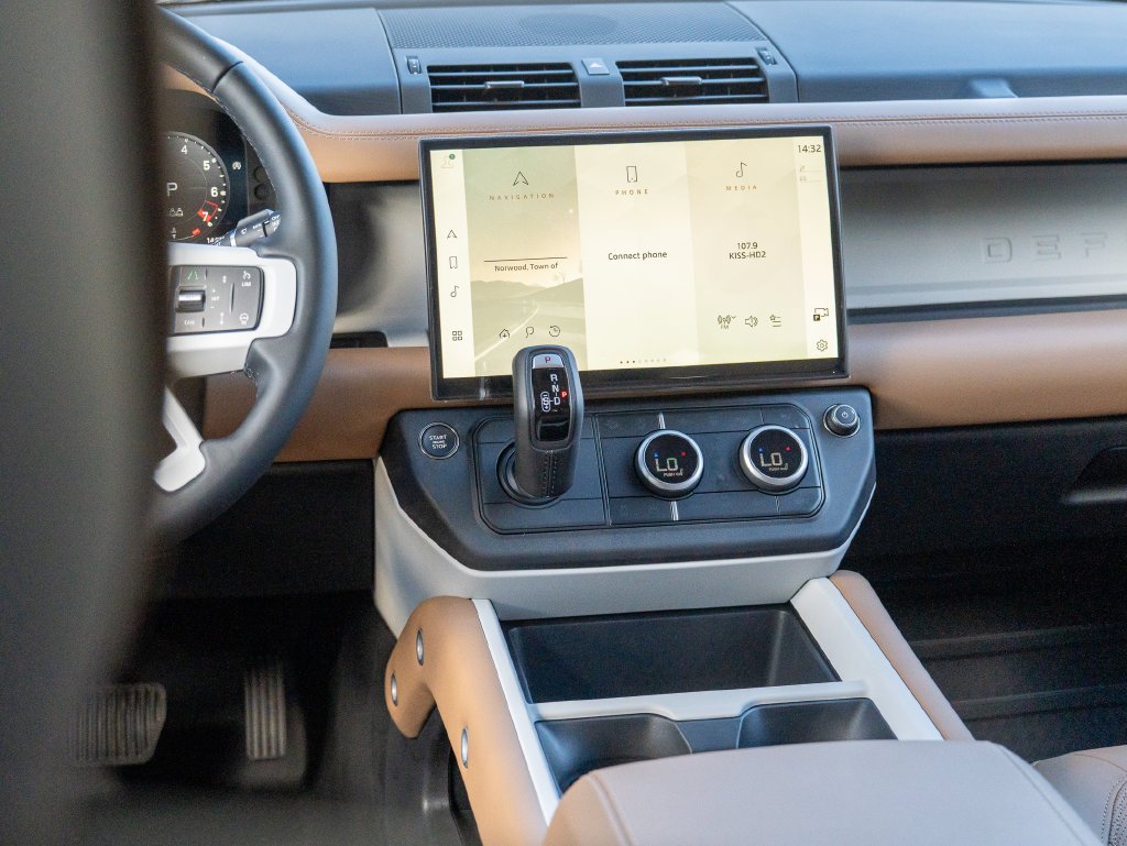 New 2026 Woolstone Green Land Rover S image 20