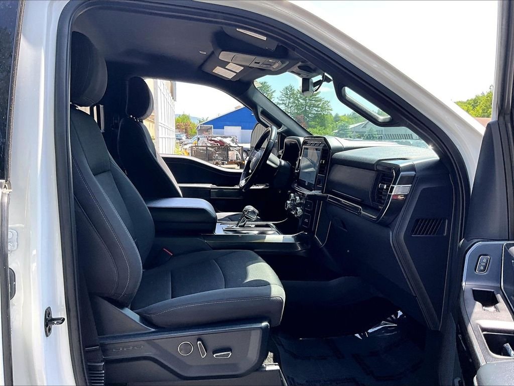 Used 2021 White Ford XLT image 14