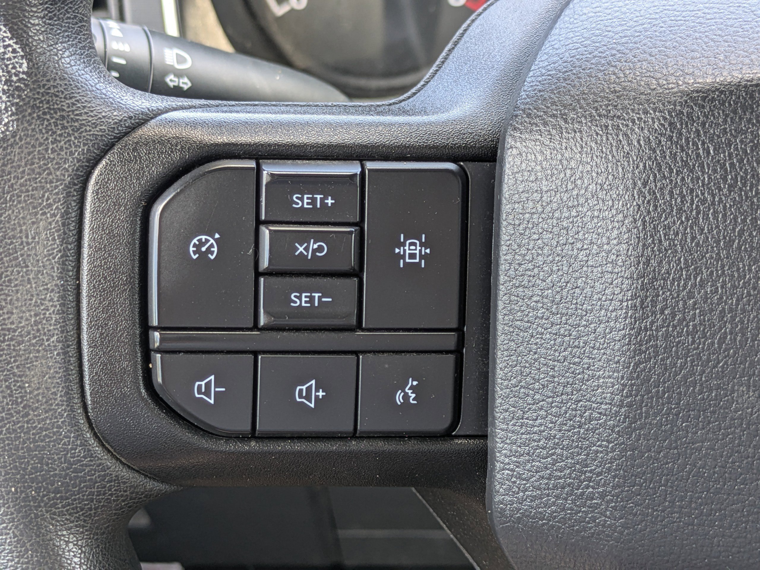 Used 2022  Ford  image 20