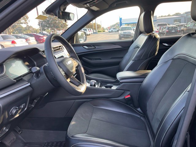 Used 2025 Black Jeep Altitude image 7