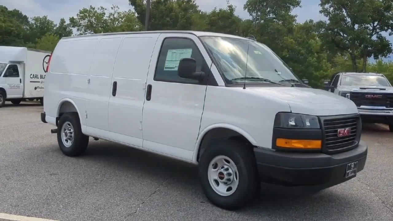 New 2025 Summit White GMC Work Van image 2