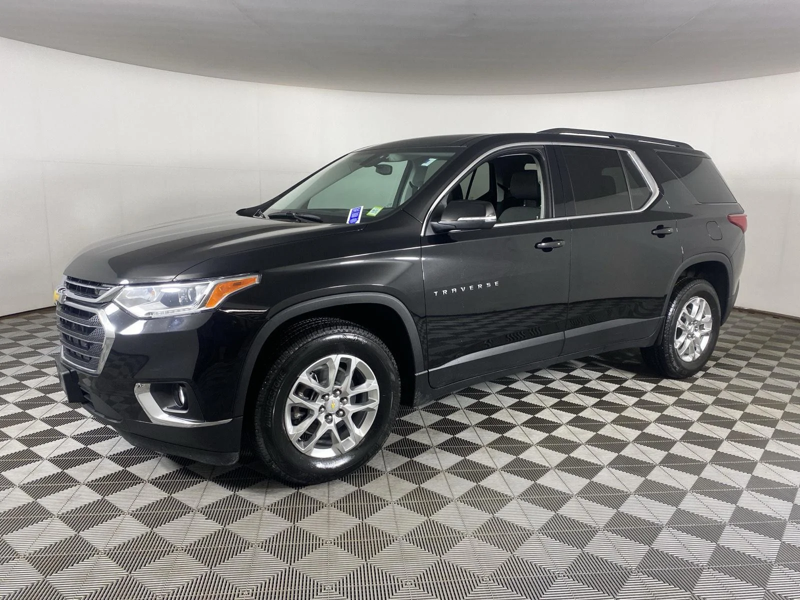 Used 2021 MOSAIC BLACK METALLIC Chevrolet LT Cloth image 3