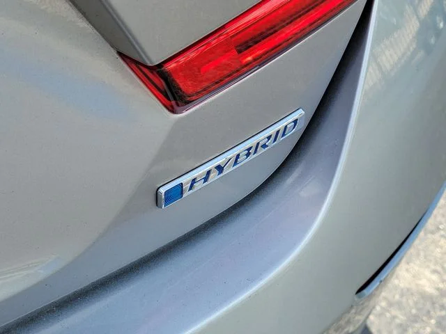 Used 2022 Silver Honda EX-L image 8