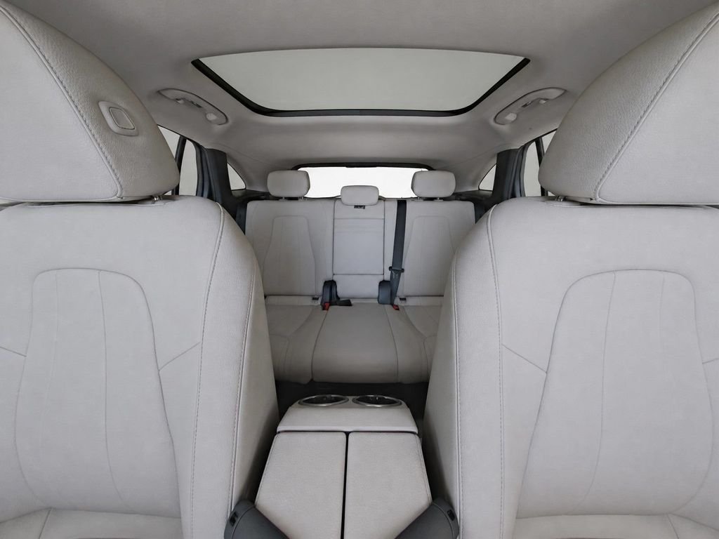 Used 2021  Mercedes-Benz GLA 250 image 29