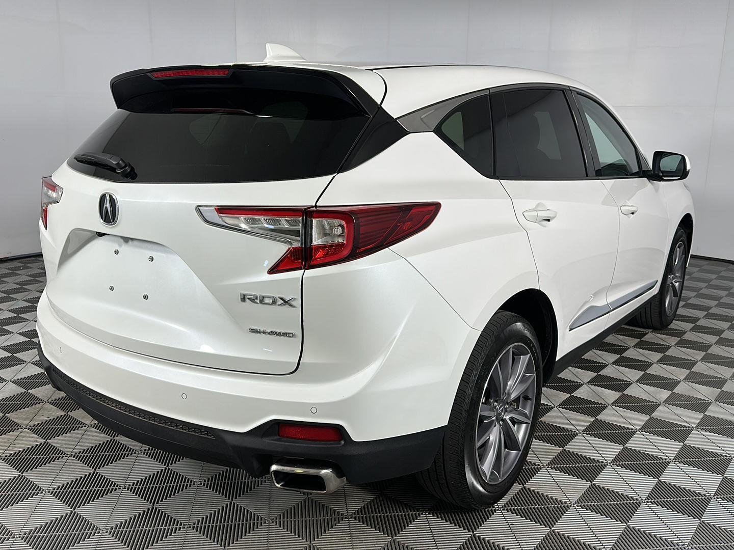 Used 2022 Platinum White Pearl Acura SH-AWD w/Tech image 27