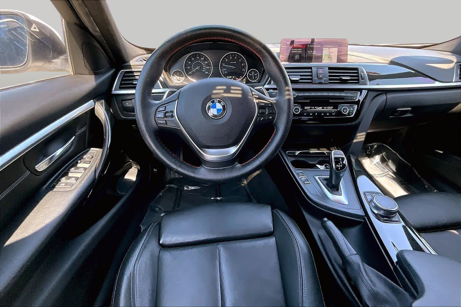 Used 2018 Alpine White BMW 330i image 5