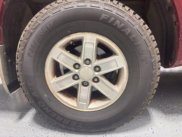 Used 2004 Red Nissan XE image 6