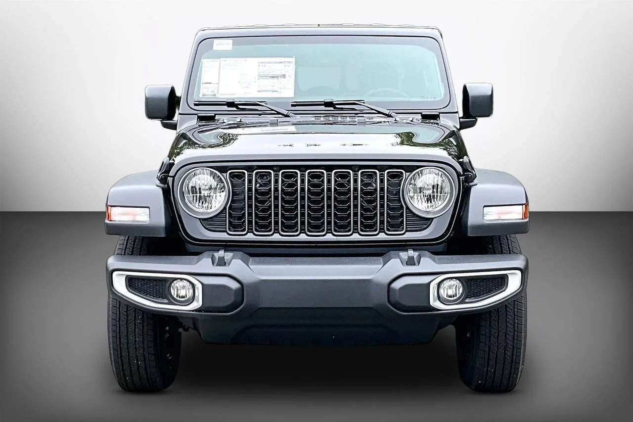 New 2026 Black Clear-Coat Exterior Paint Jeep Sport image 3