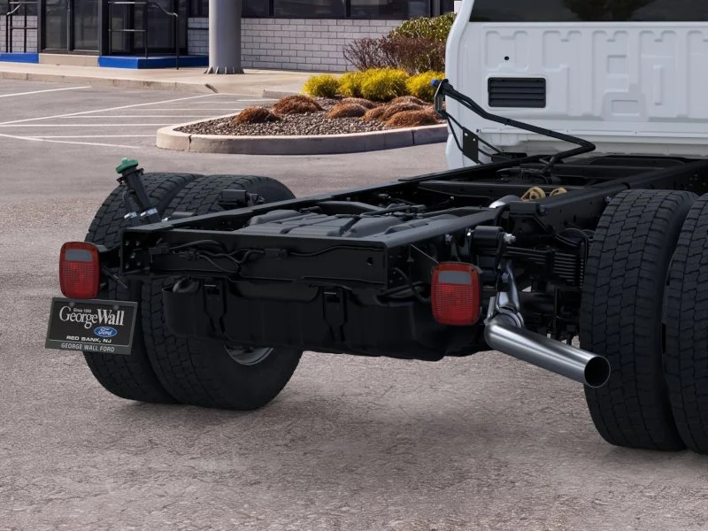 New 2026 Oxford White Ford F-550® XL image 51
