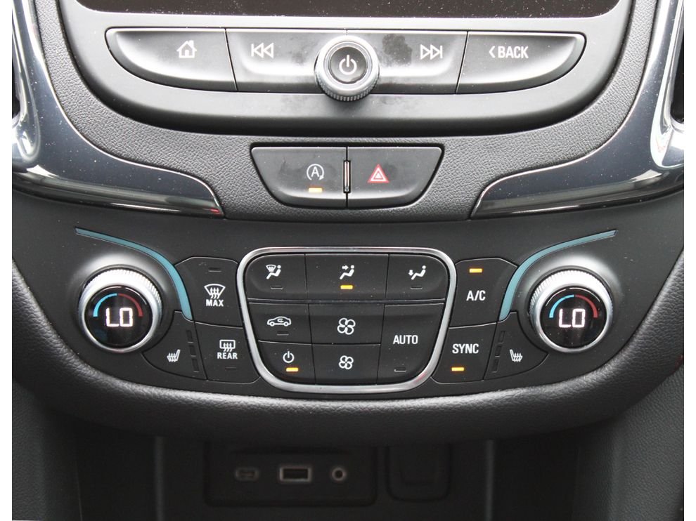 Used 2024 Summit White Chevrolet RS image 13