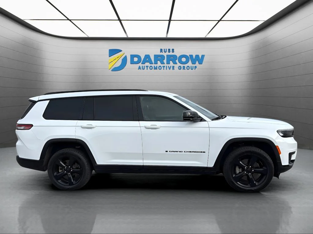 Used 2021 White Jeep Altitude image 6